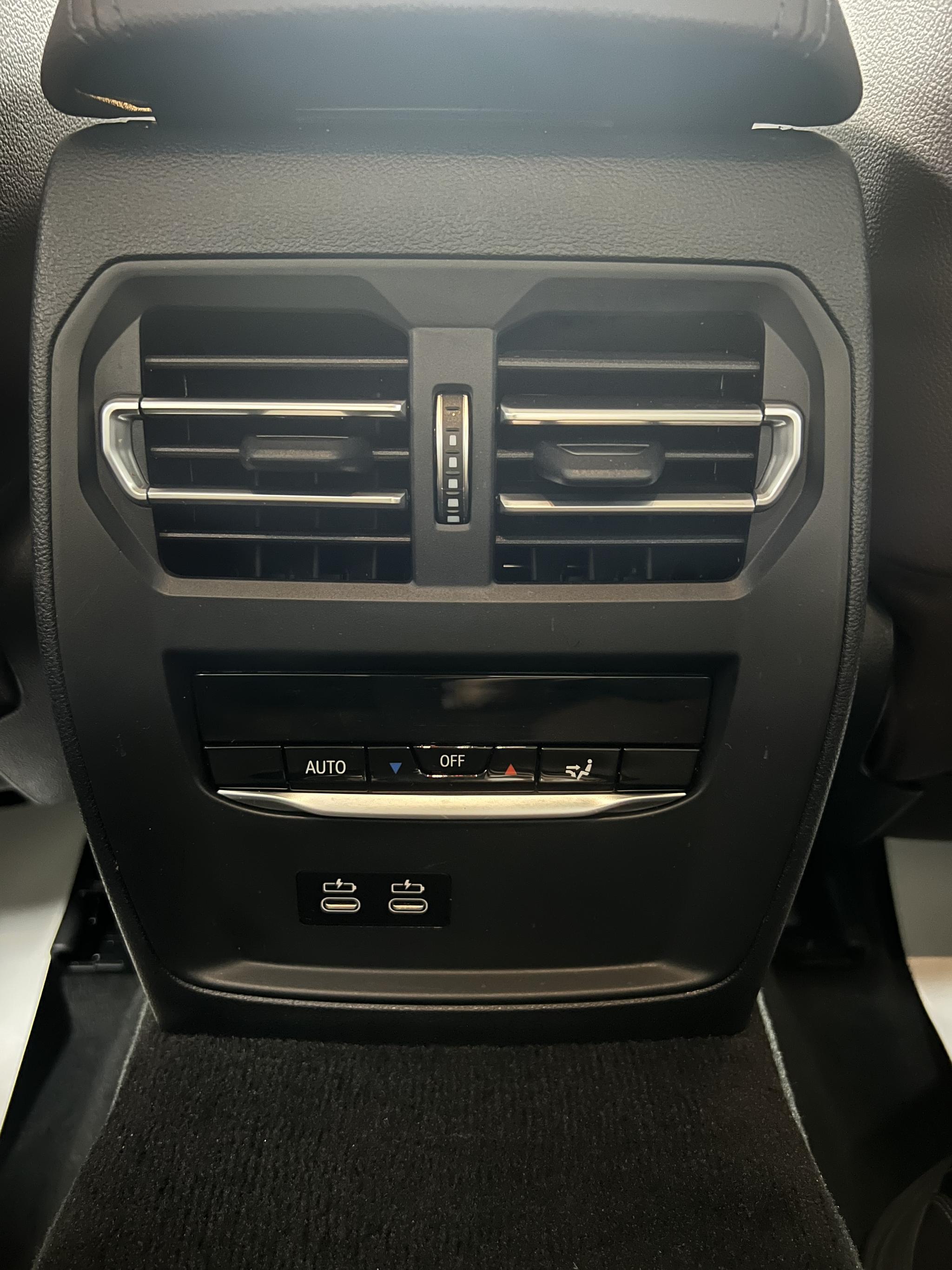 BMW 3 2023, фото 14