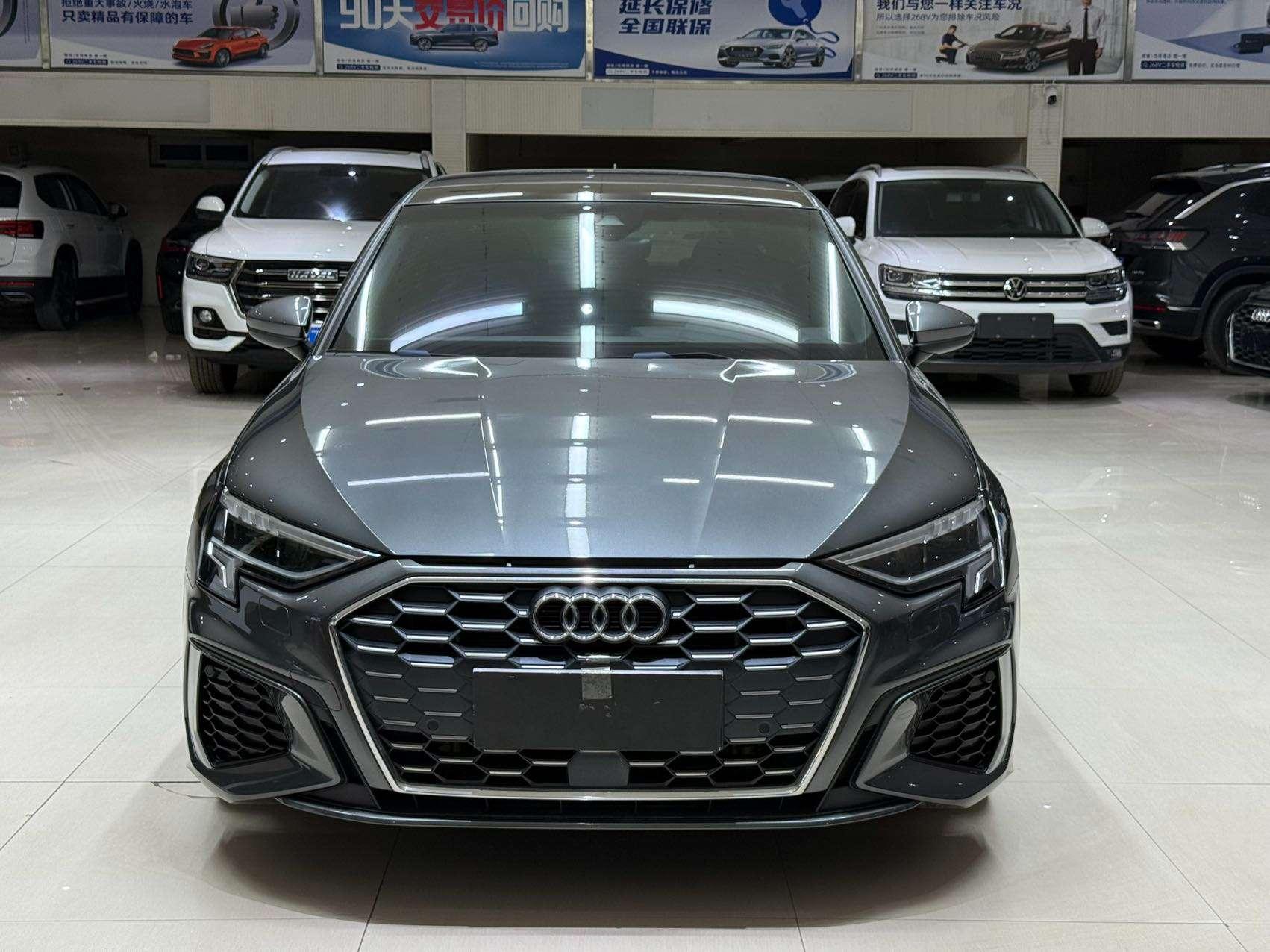 Audi A3 2022, фото 2