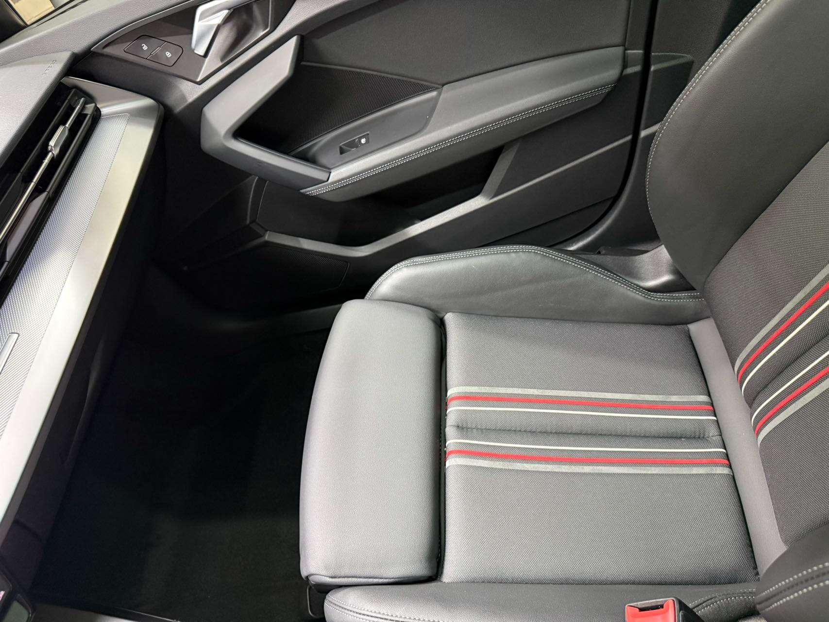 Audi A3 2022, фото 13
