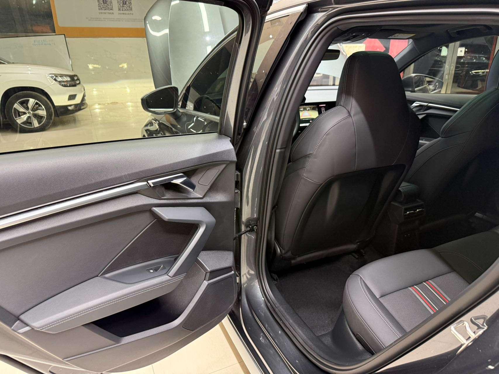 Audi A3 2022, фото 17