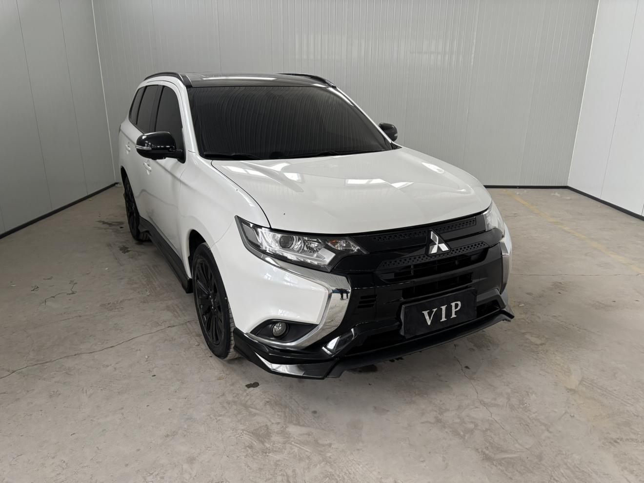 Mitsubishi Outlander 2021, фото 2