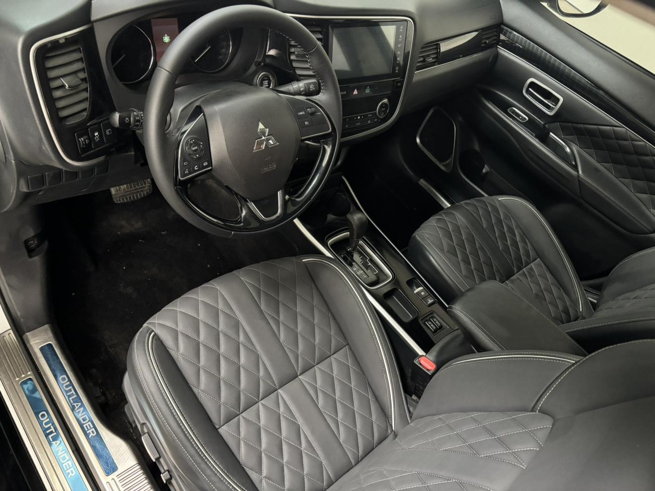 Mitsubishi Outlander 2021, фото 17