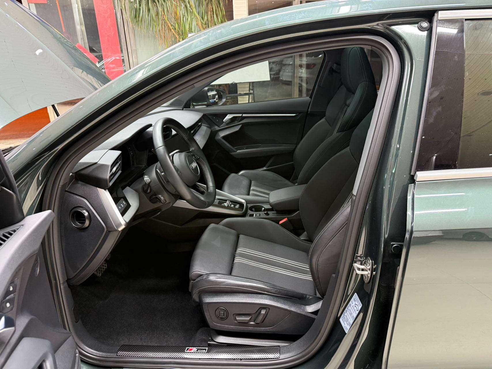 Audi A3 2023, фото 16