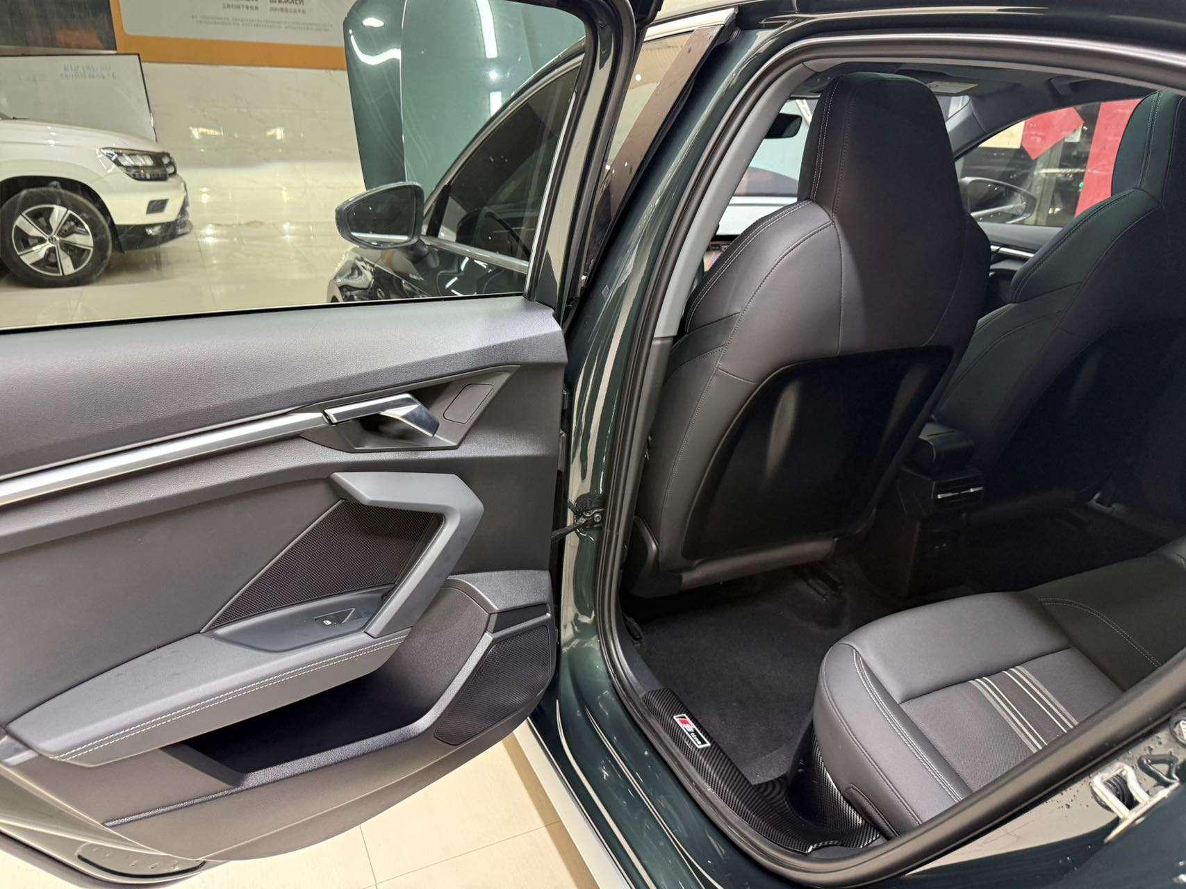 Audi A3 2023, фото 17