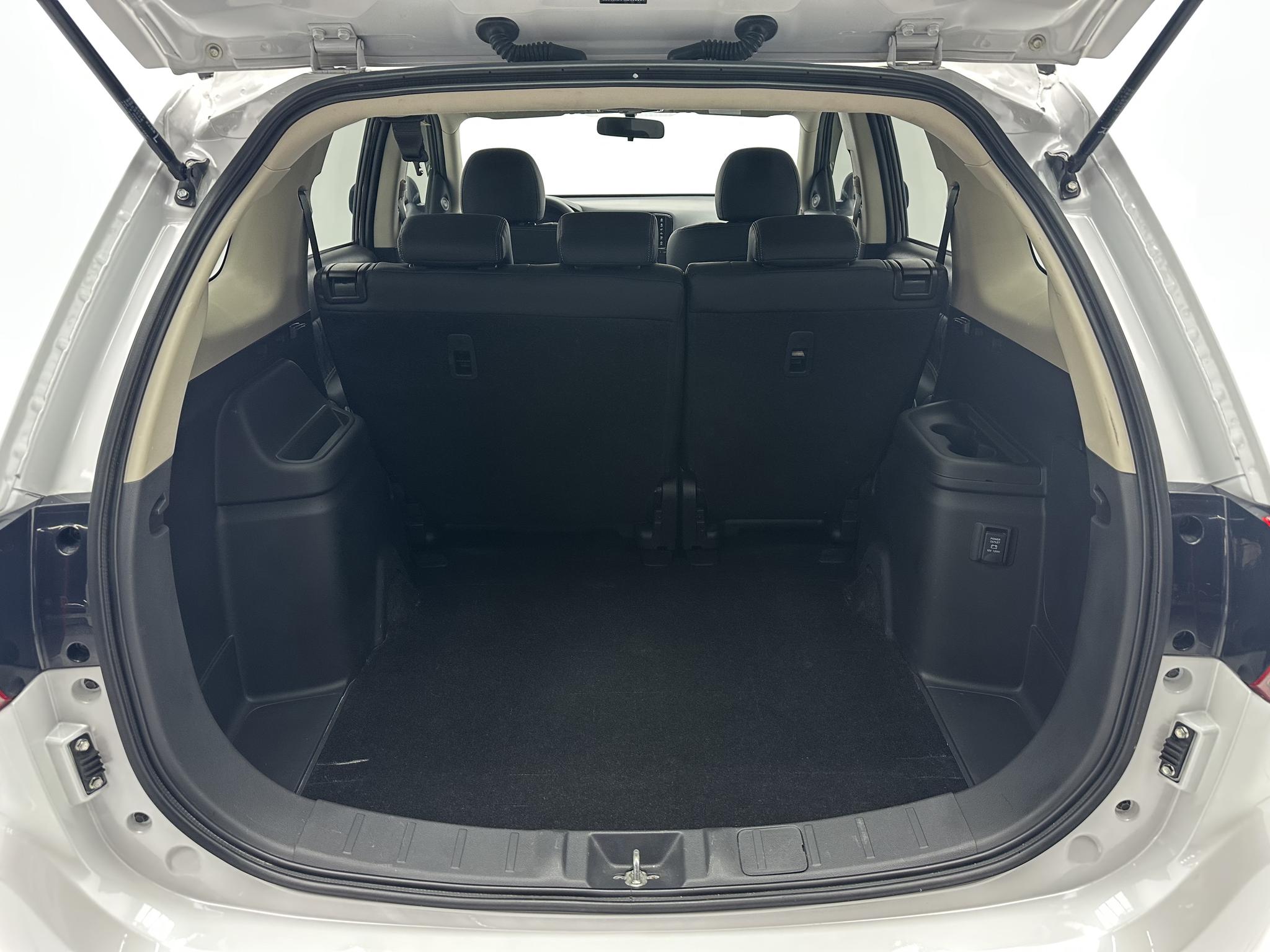 Mitsubishi Outlander 2021, фото 17