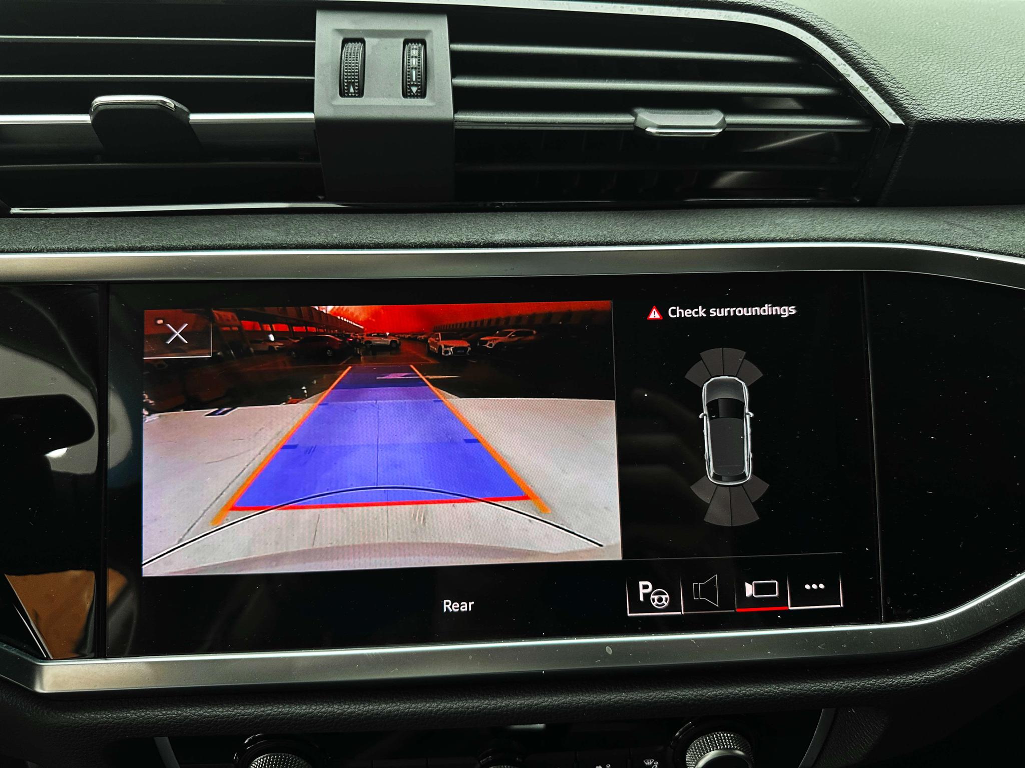 Audi Q3 2022, фото 14
