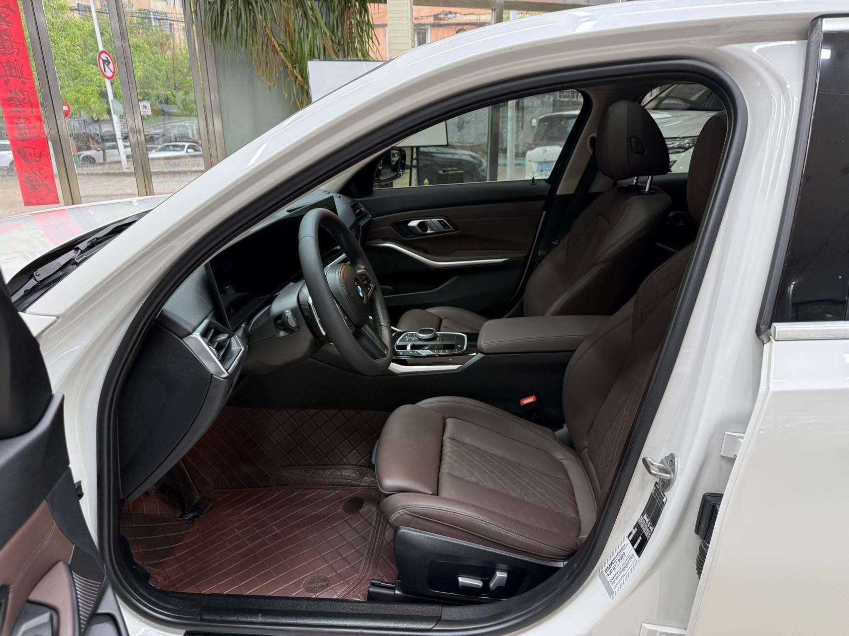 BMW 3 2023, фото 16