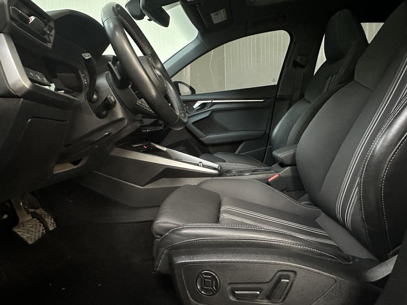 Audi A3 2022, фото 14