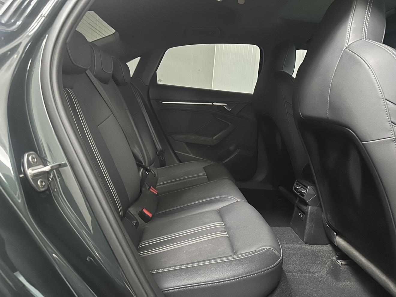 Audi A3 2022, фото 17
