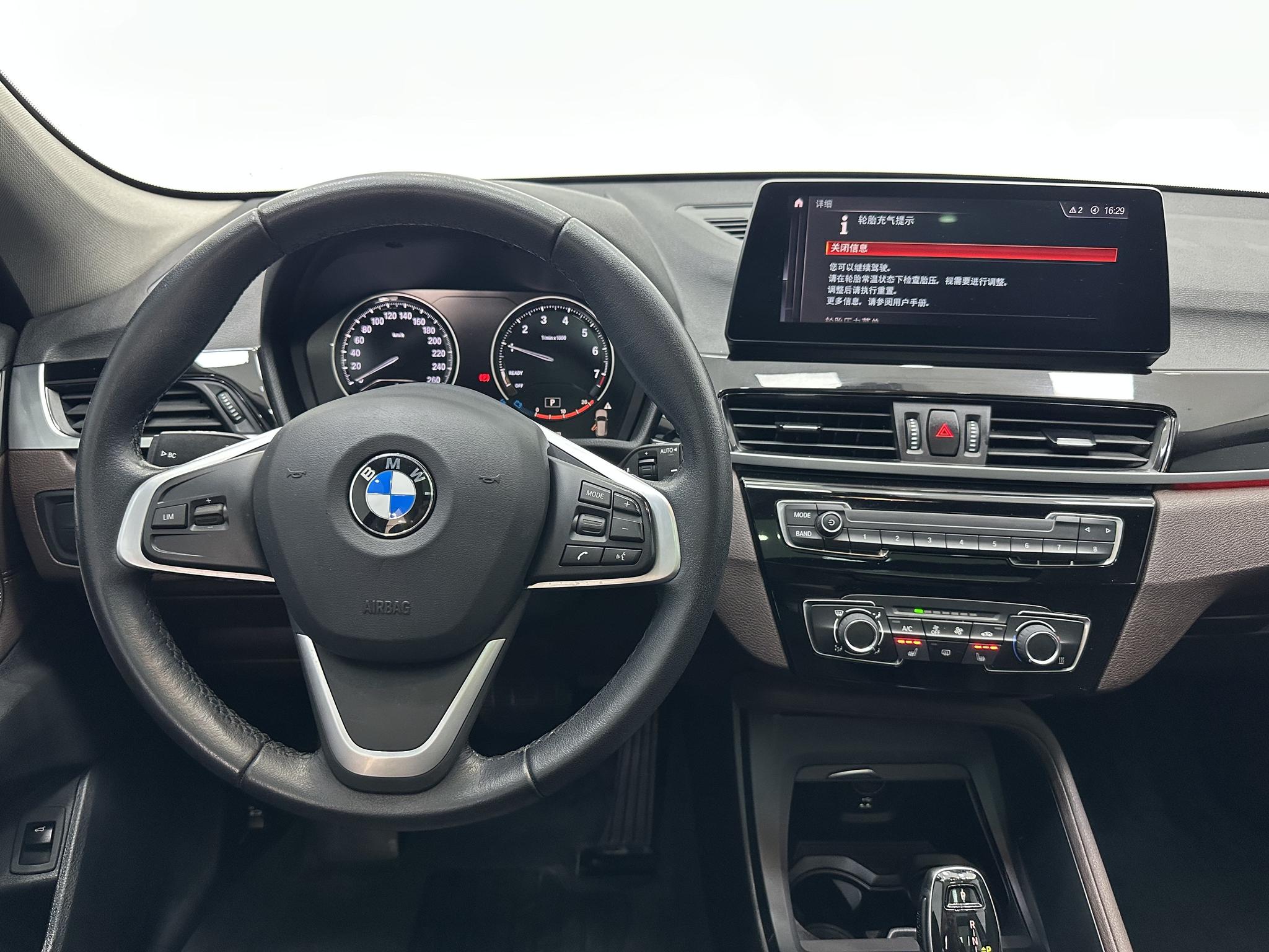 BMW X1 2022, фото 11