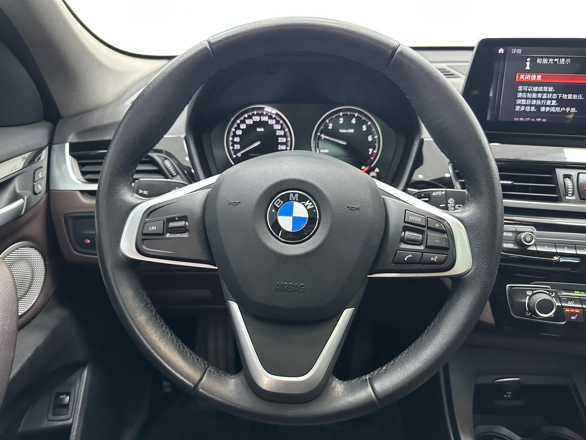 BMW X1 2022, фото 12