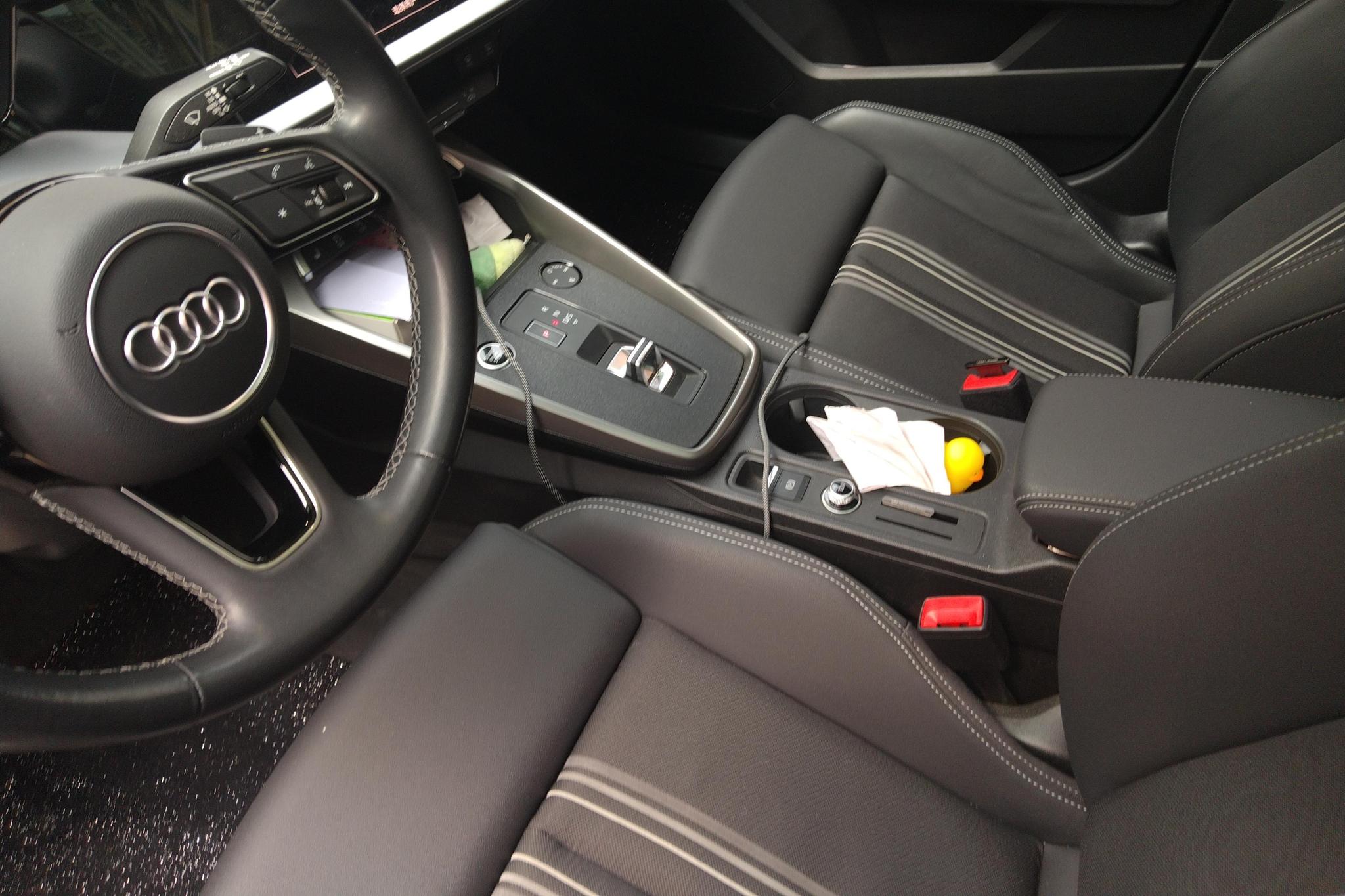 Audi A3 2023, фото 16