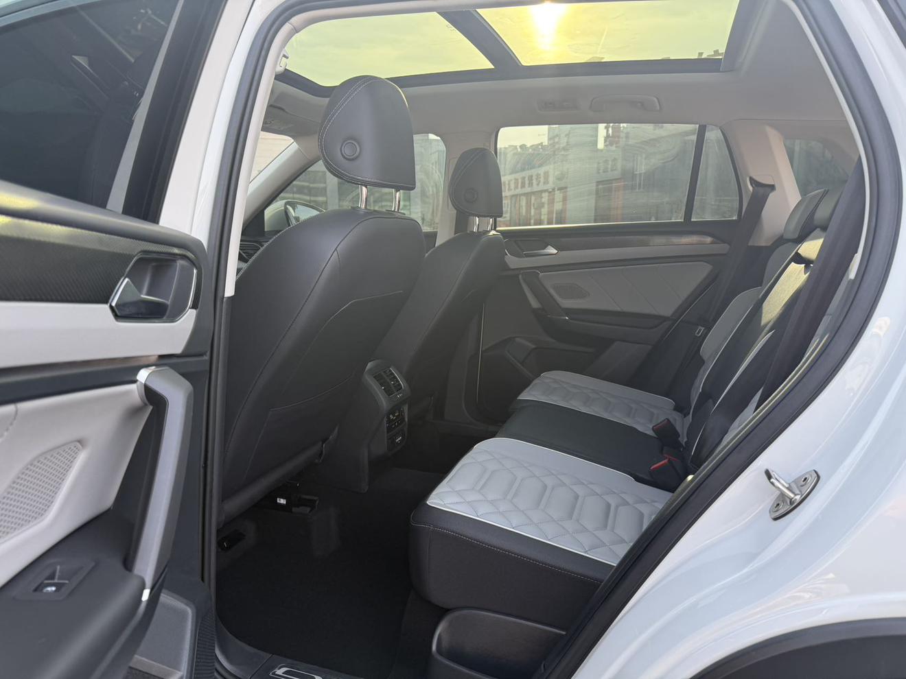 Volkswagen Tayron 2023, фото 15