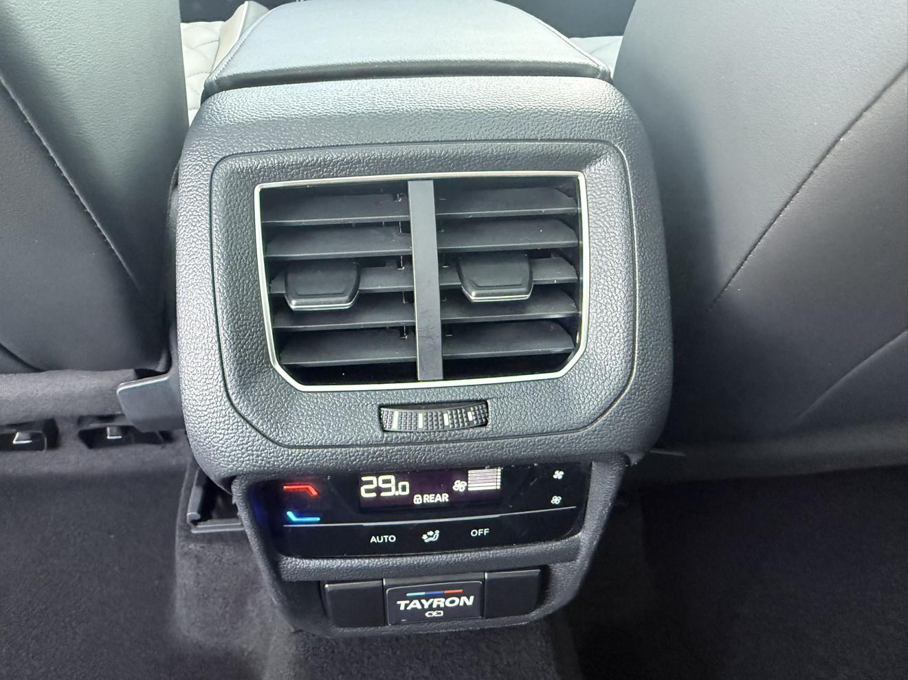 Volkswagen Tayron 2023, фото 16