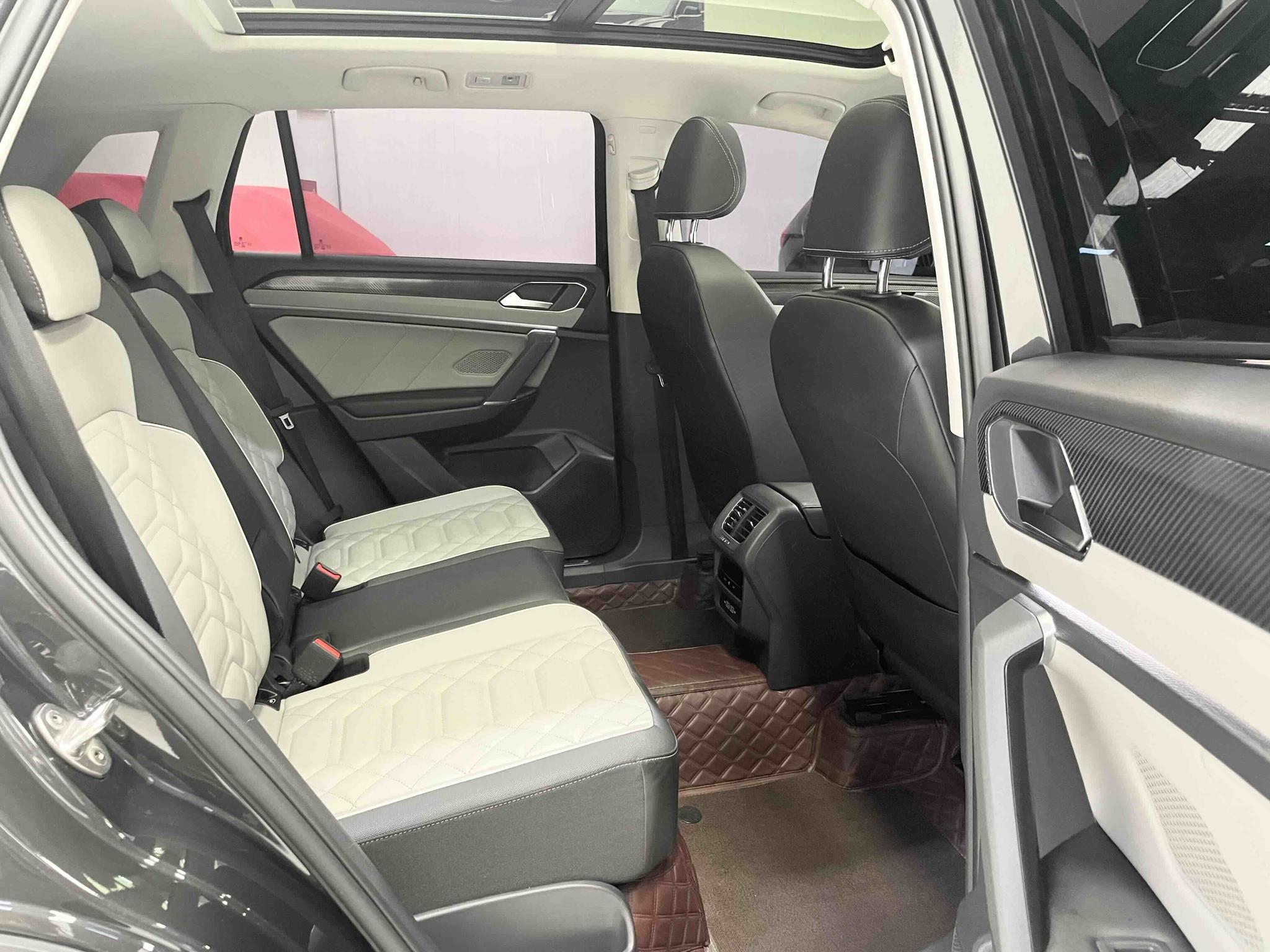 Volkswagen Tayron 2023, фото 13