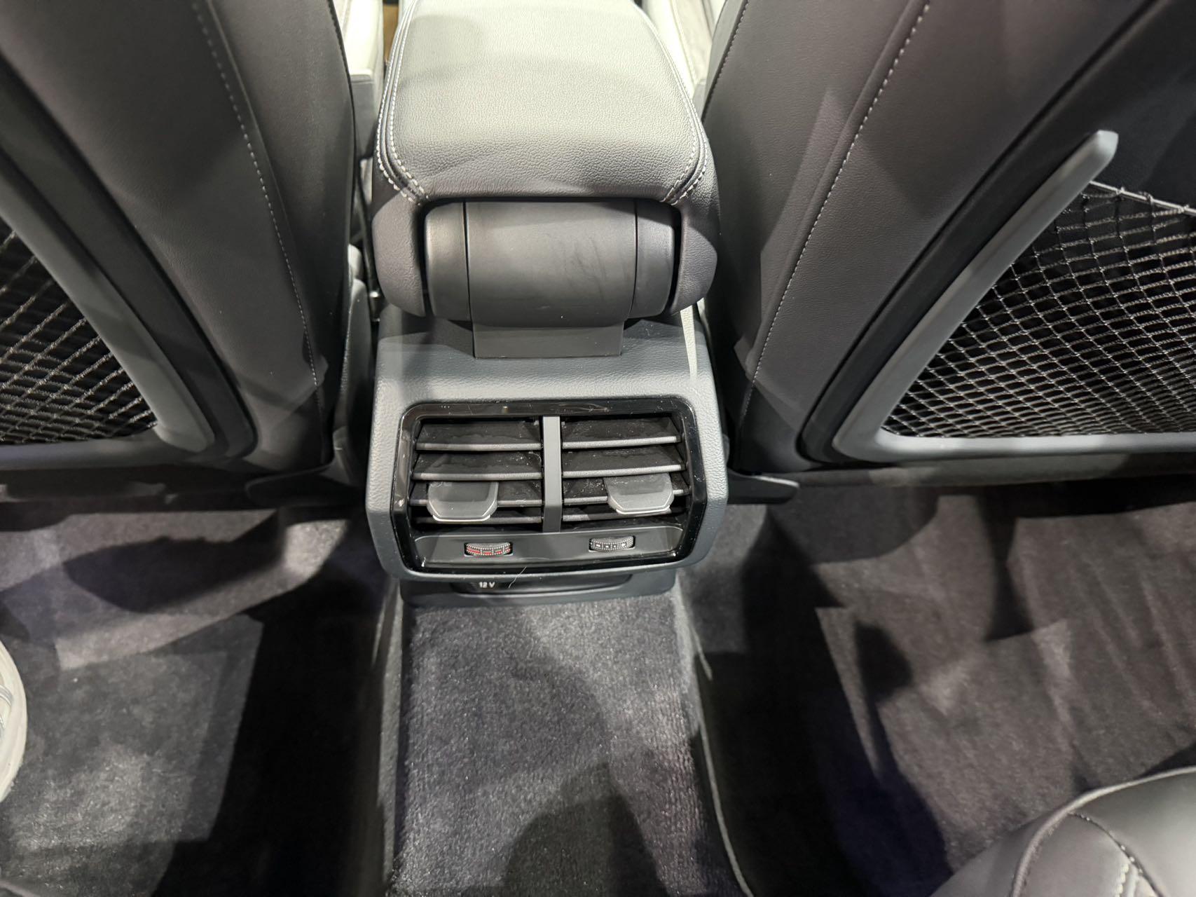 Audi Q3 Sportback 2022, фото 16