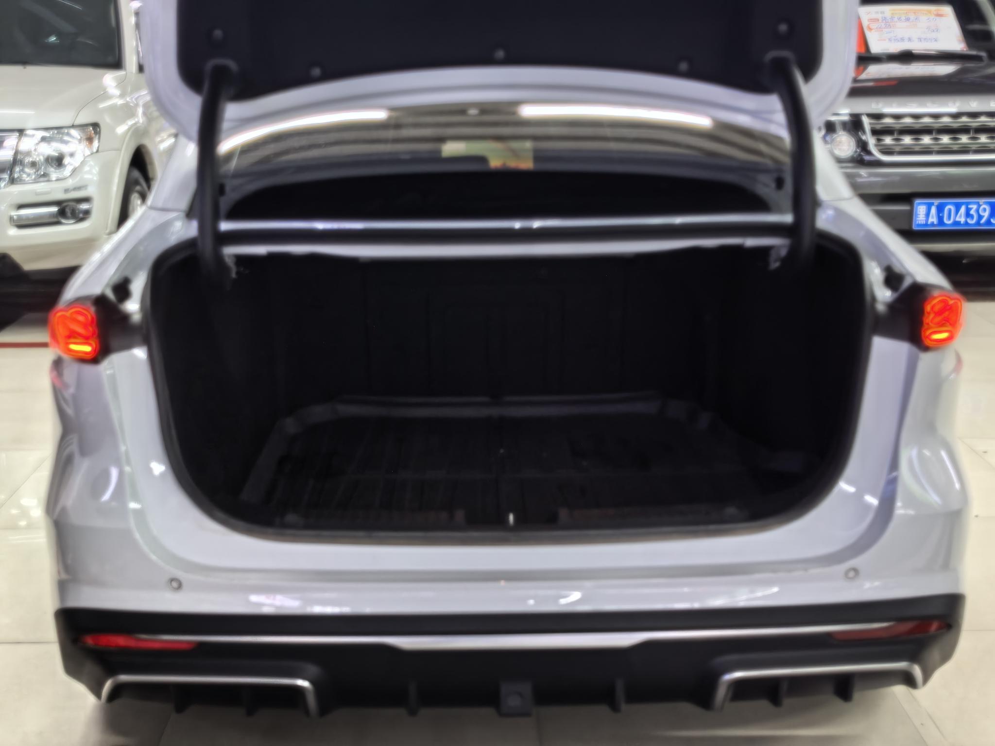 Geely Galaxy L6 2025, фото 11