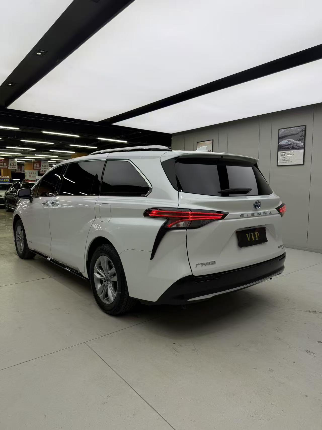 Toyota Sienna 2021, фото 4