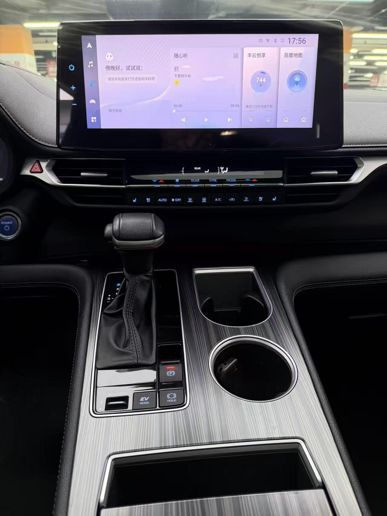 Toyota Sienna 2021, фото 10