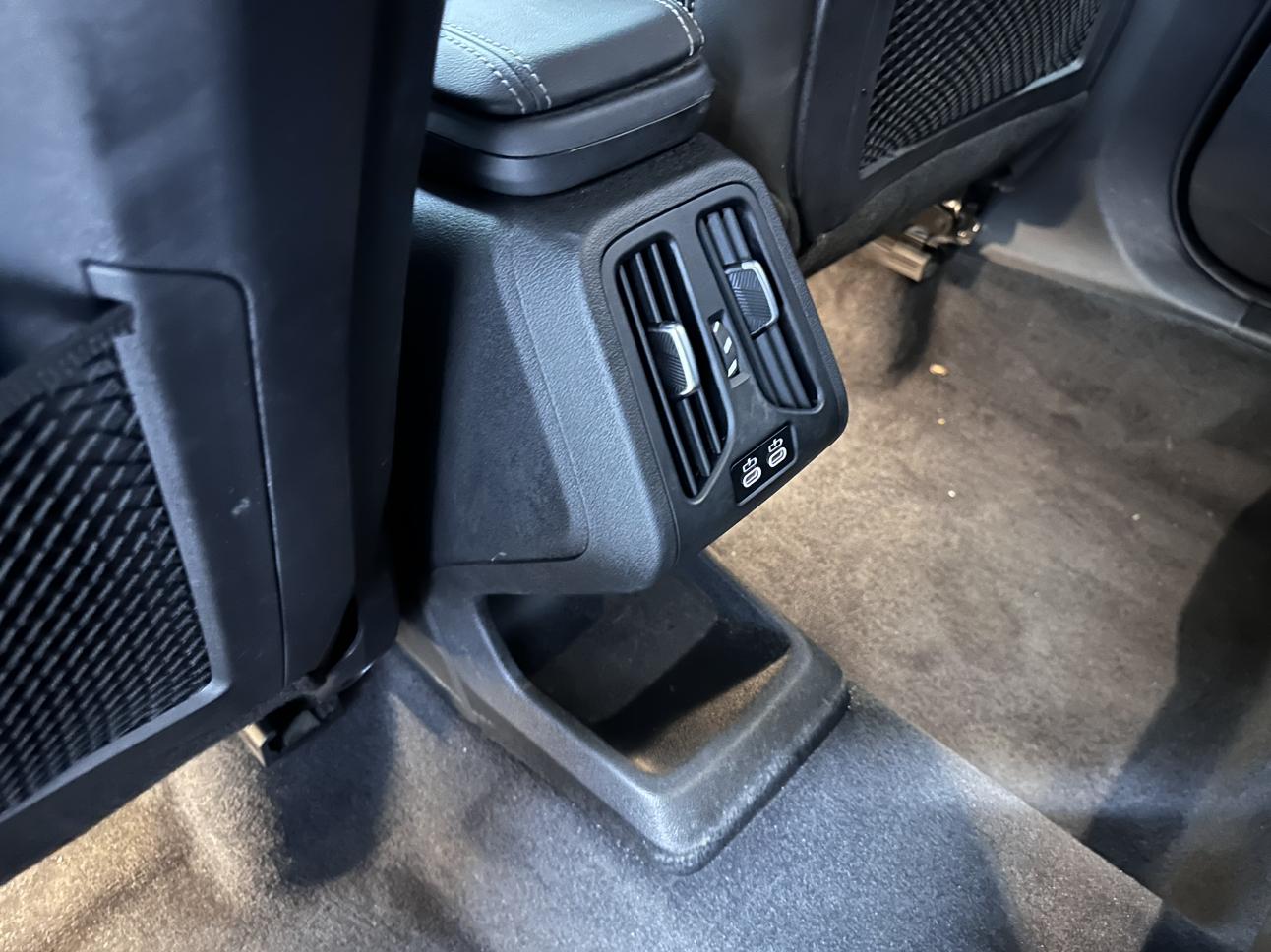 BMW X1 2023, фото 17