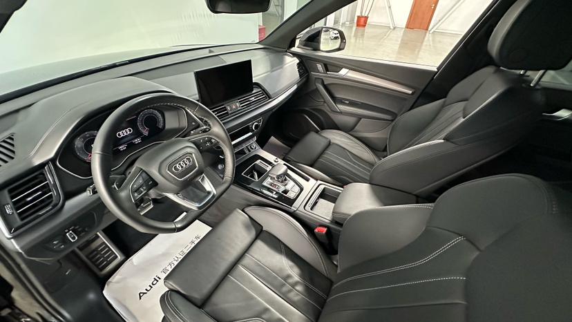 Audi Q5L 2024, фото 6