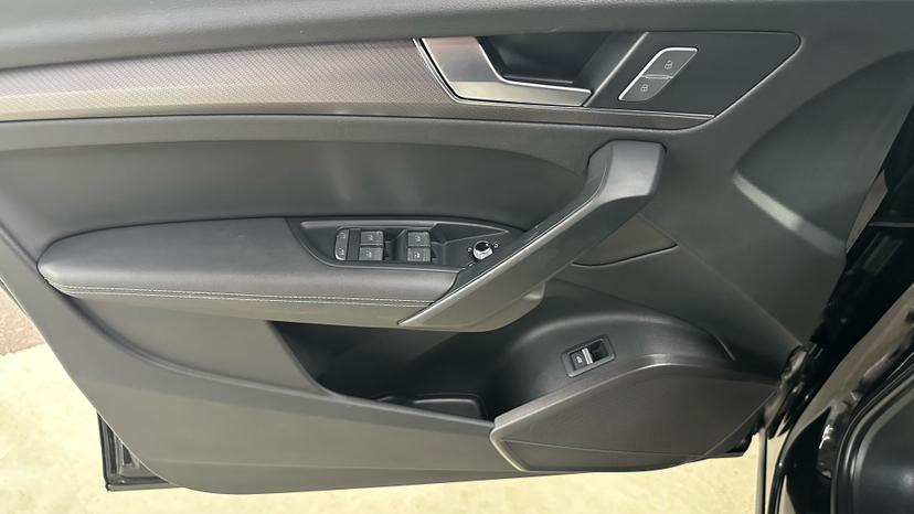 Audi Q5L 2024, фото 10