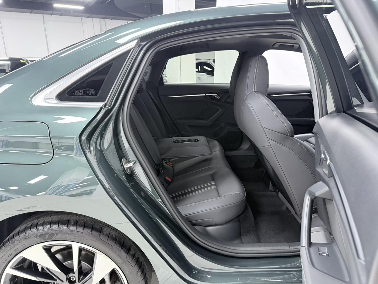 Audi A3 2023, фото 11