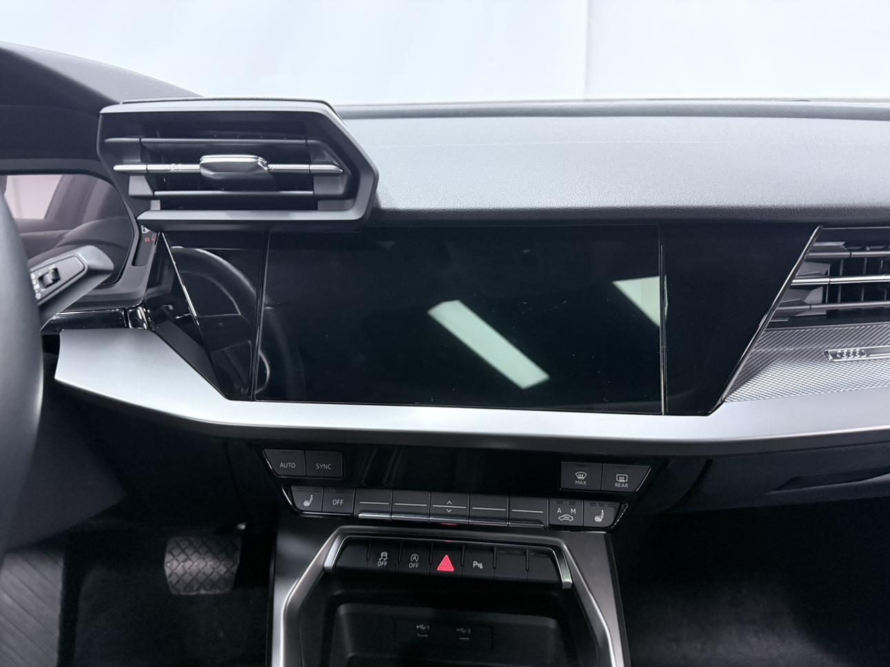 Audi A3 2023, фото 13
