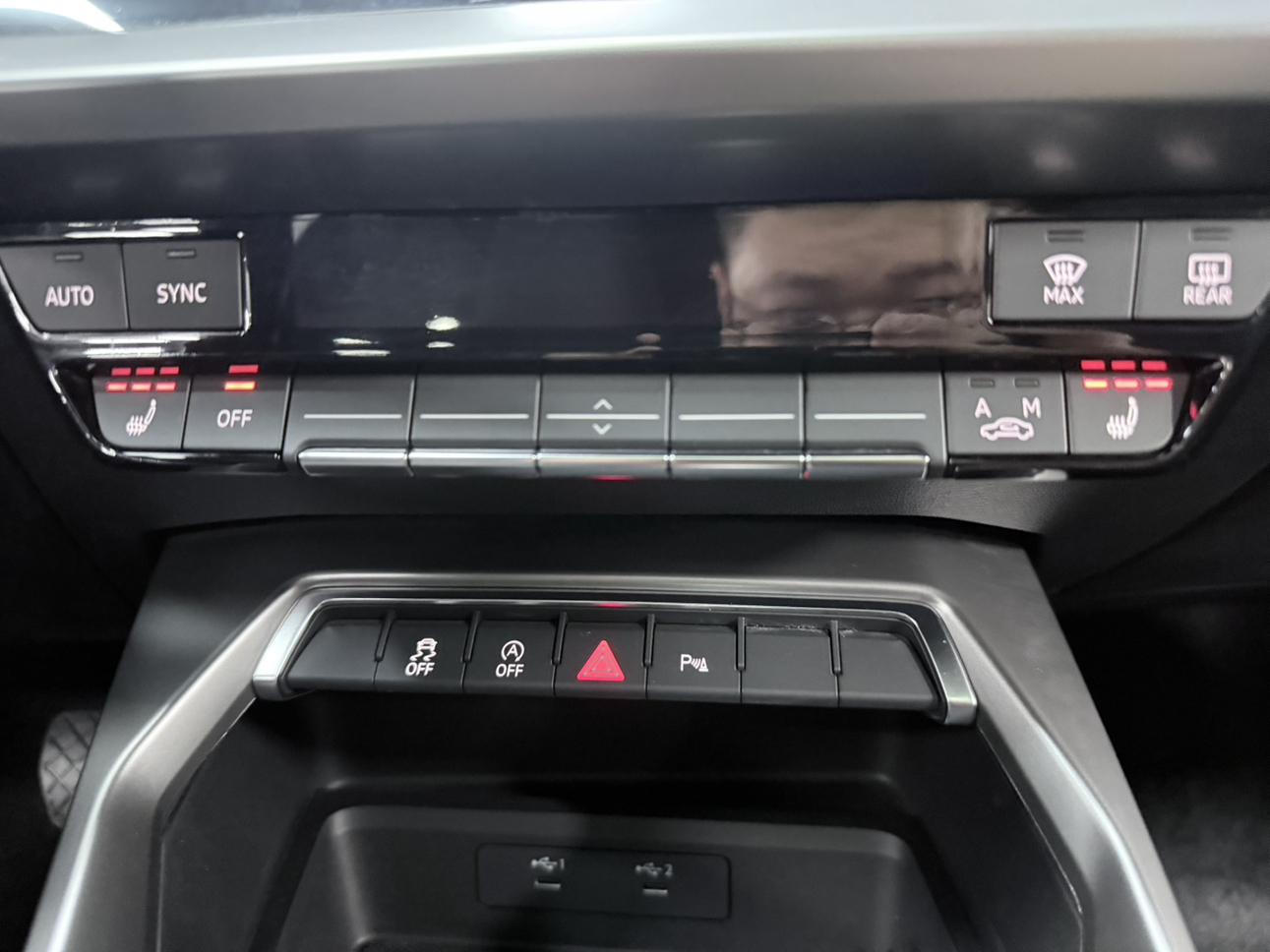 Audi A3 2023, фото 16