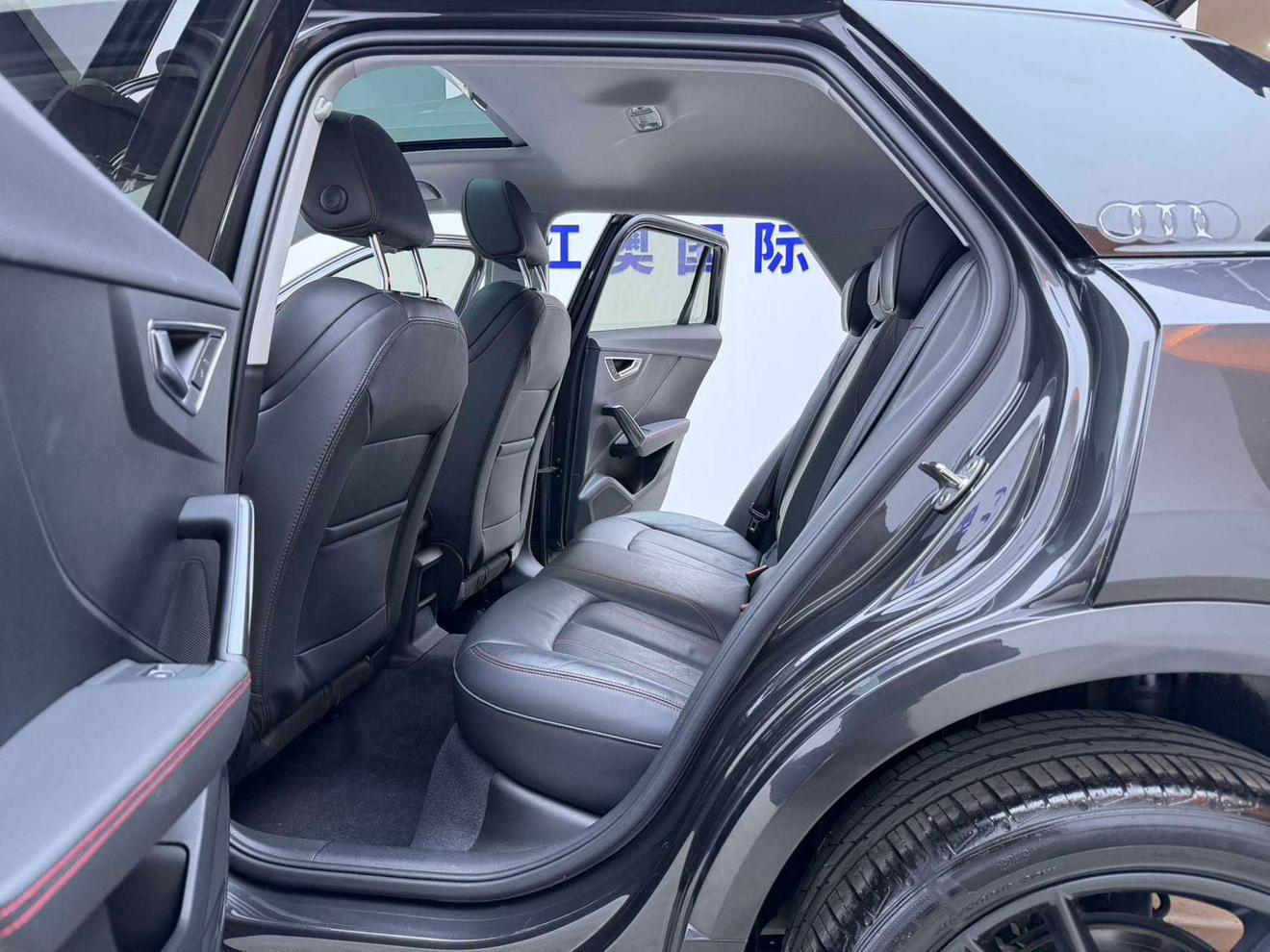Audi Q2L 2022, фото 14