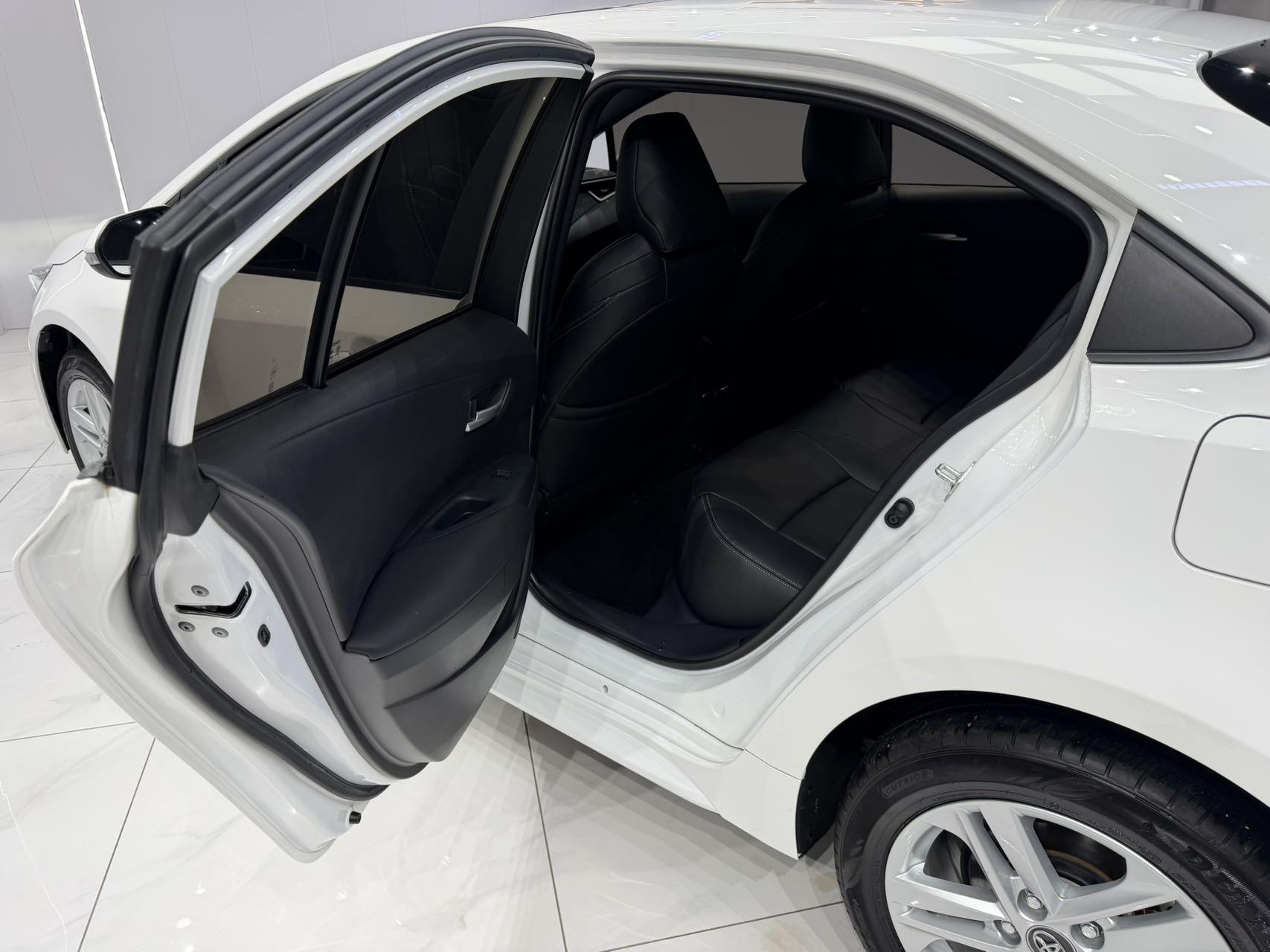 Toyota Corolla 2022, фото 16
