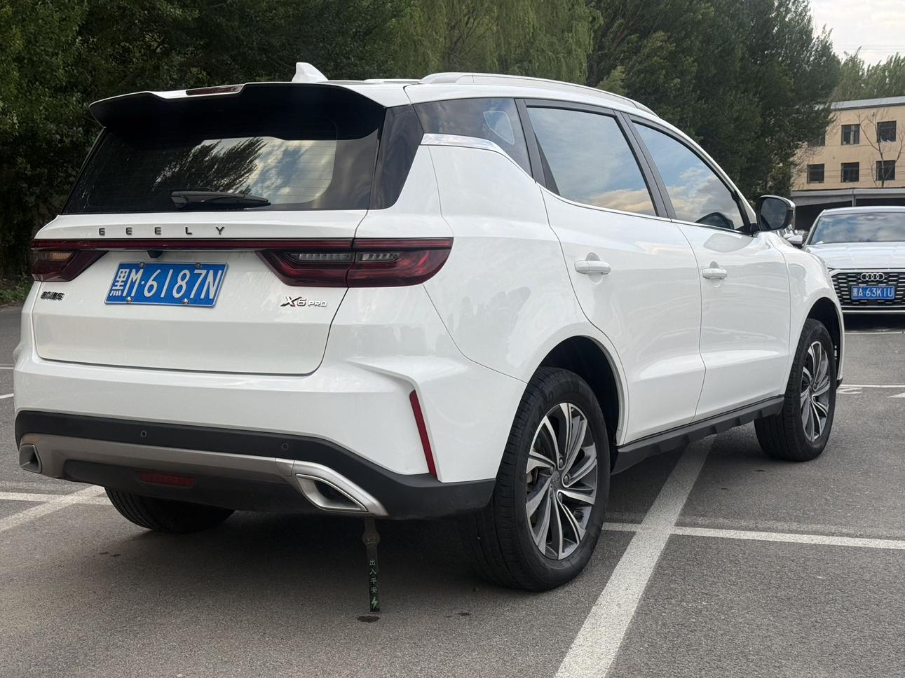 Geely Emgrand X6 2021, фото 9