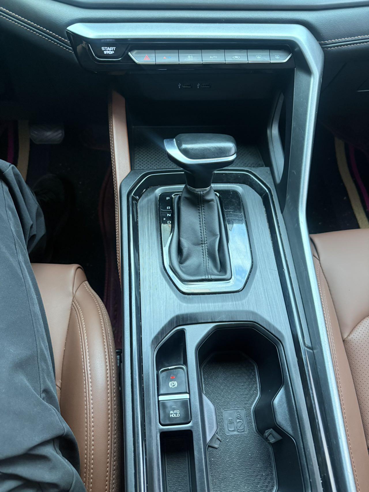 Geely Emgrand X6 2021, фото 12