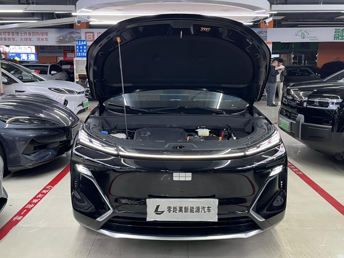 Geely Galaxy Starship 7 EM-i 2025, фото 15