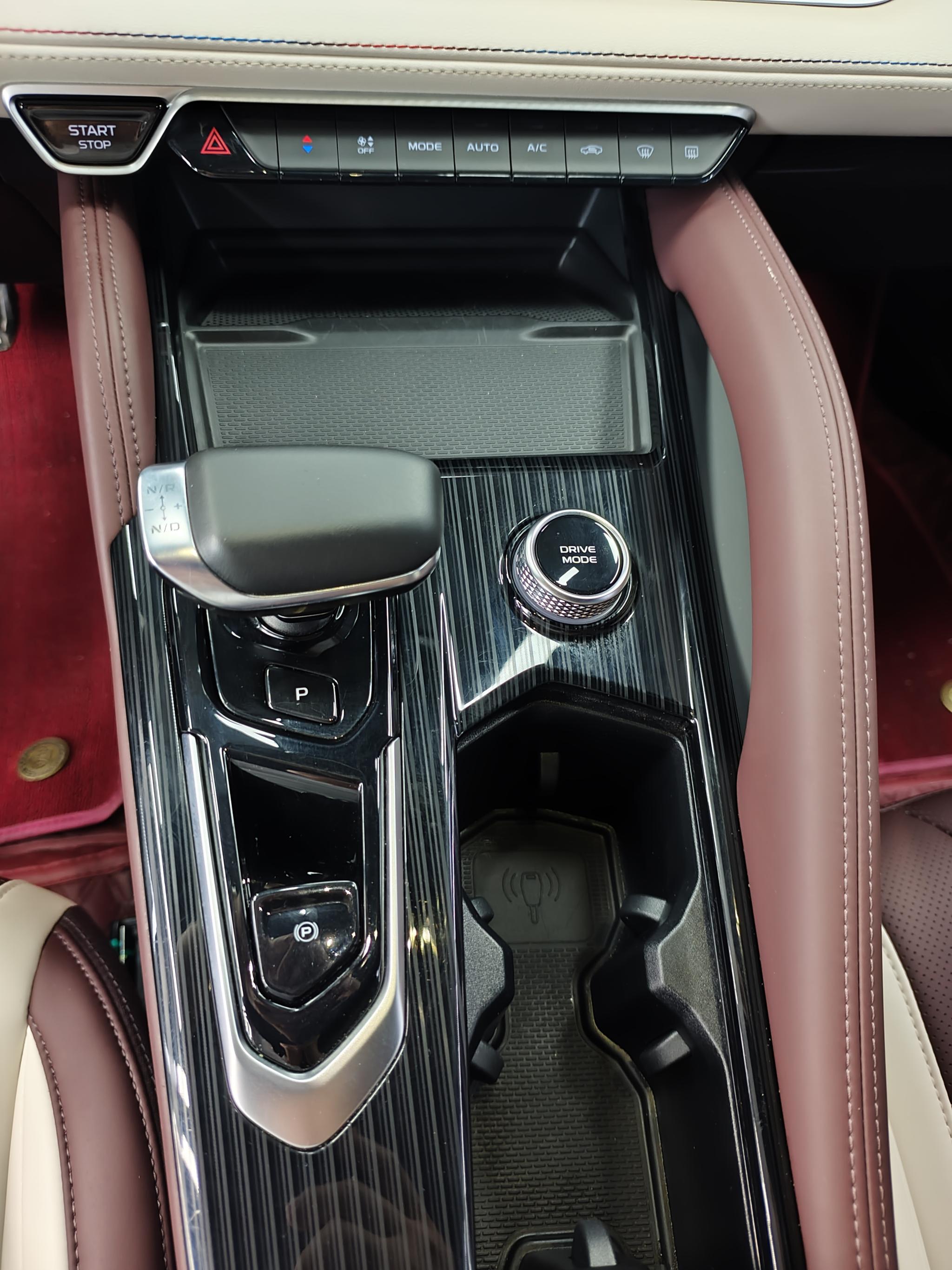 Geely Xingyue L 2021, фото 17