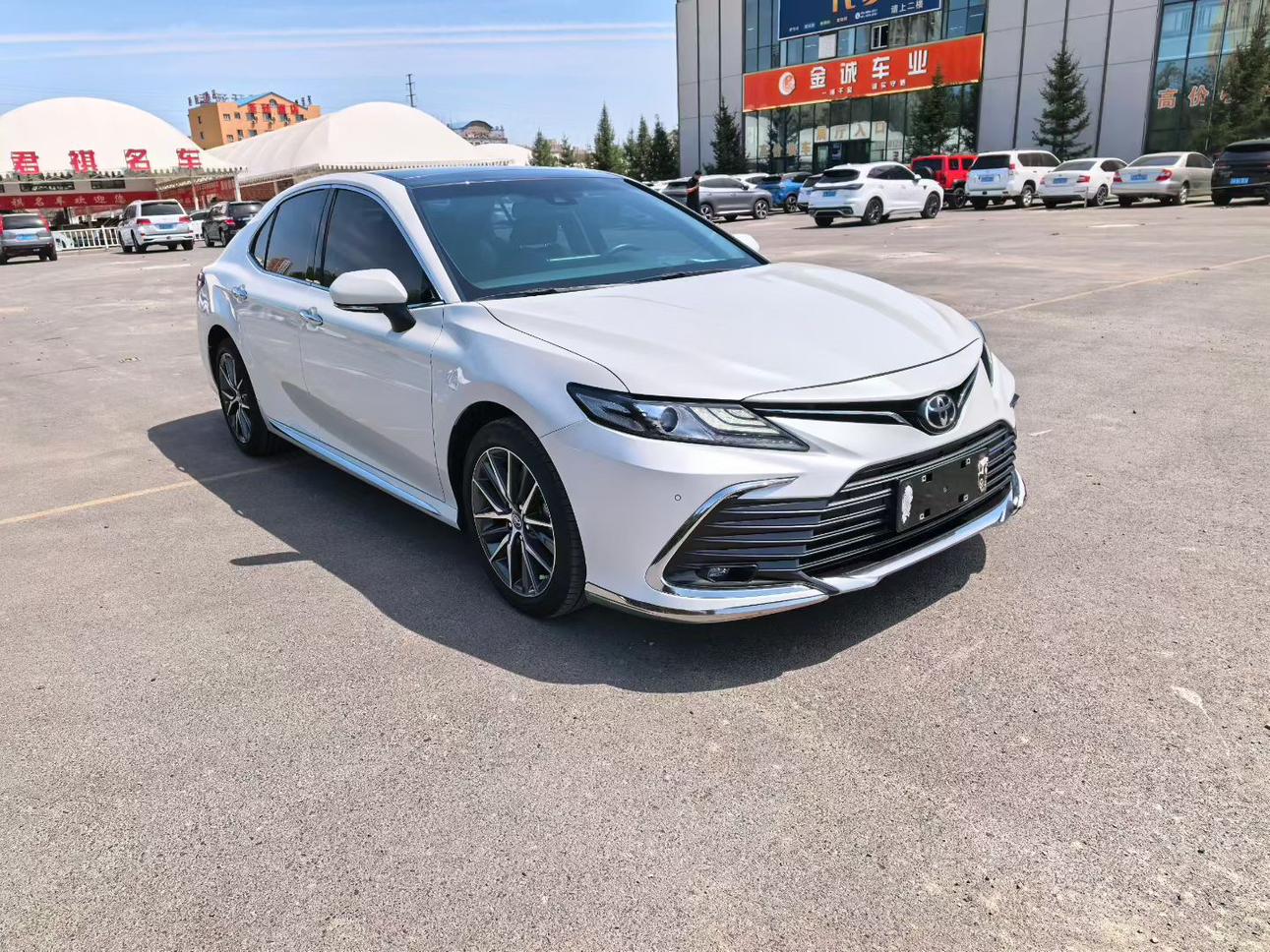 Toyota Camry 2023, фото 3