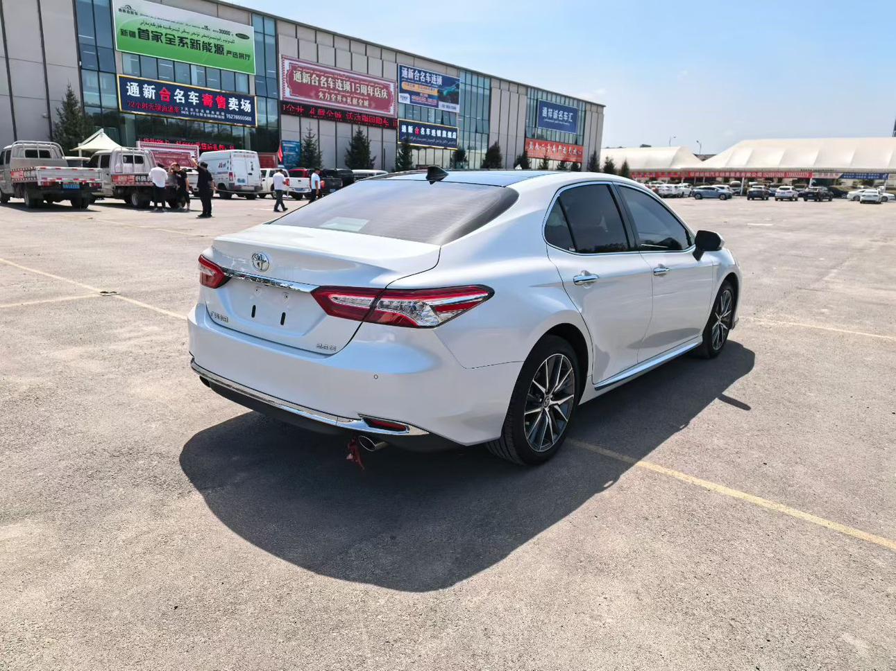 Toyota Camry 2023, фото 7