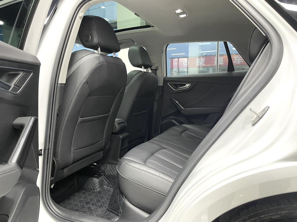 Audi Q2L 2022, фото 15