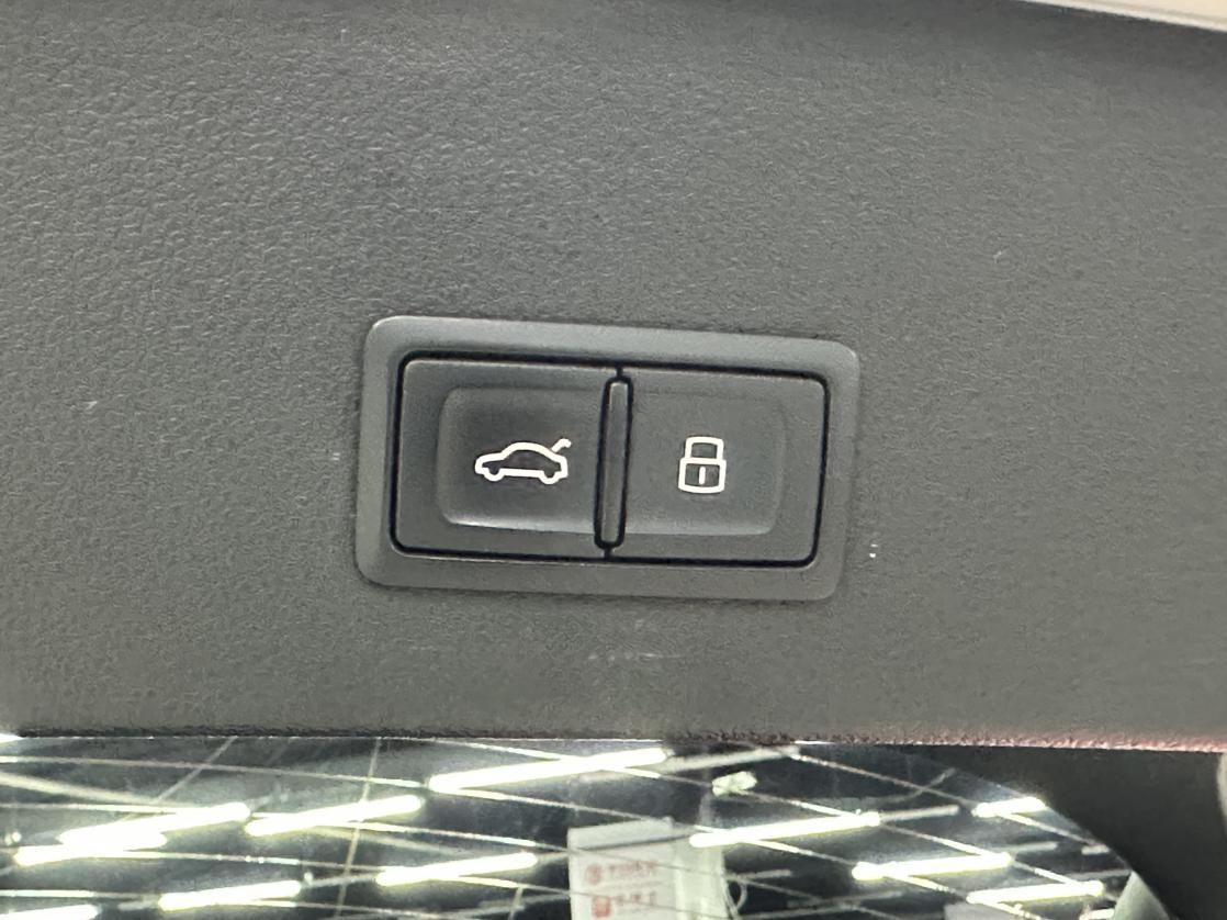Audi Q2L 2022, фото 14