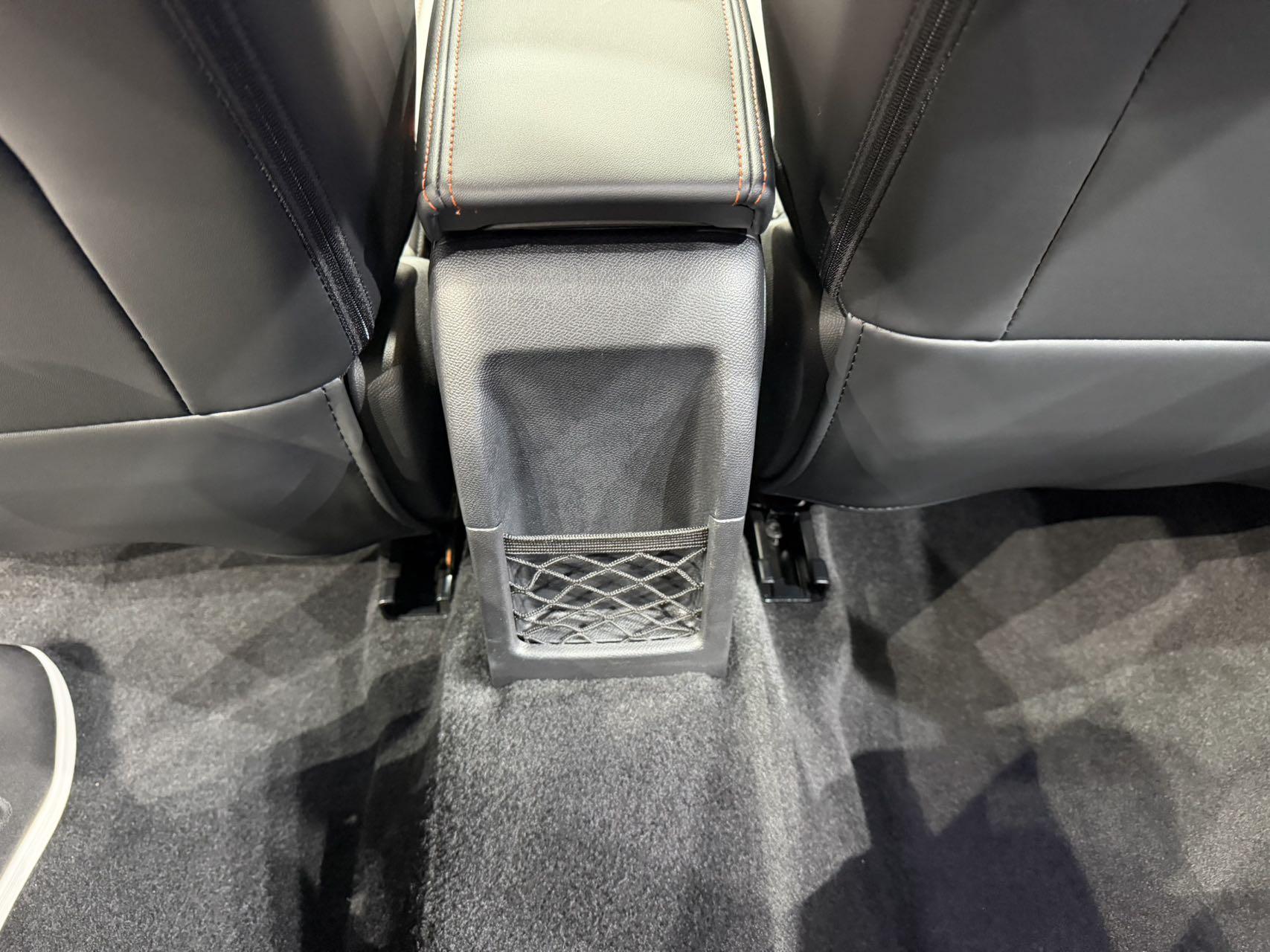 Peugeot 2008 2022, фото 15
