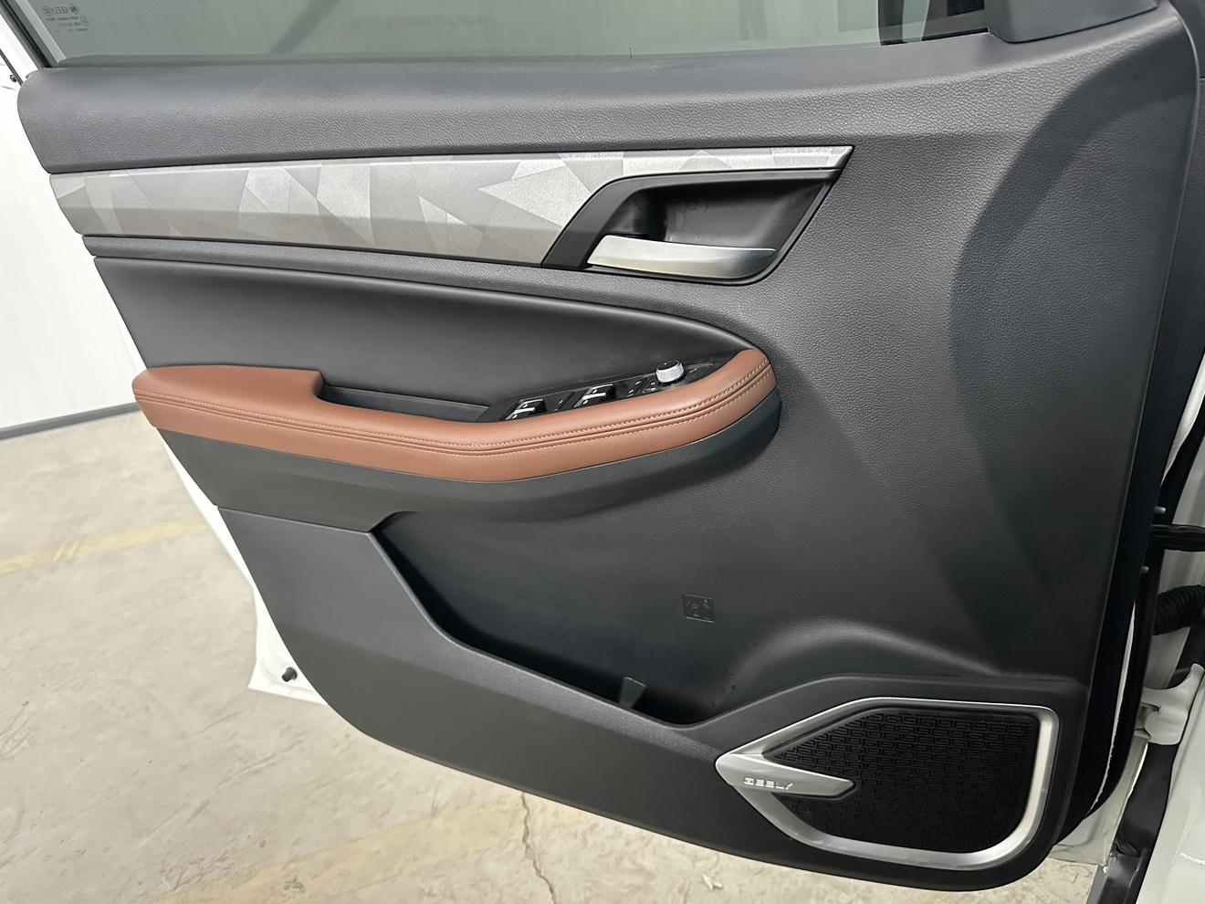 Geely Emgrand X6 2021, фото 7