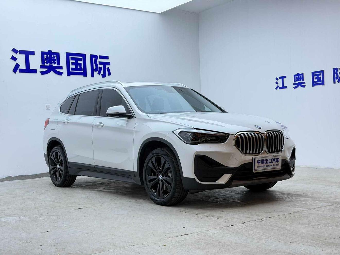BMW X1 2021, фото 3