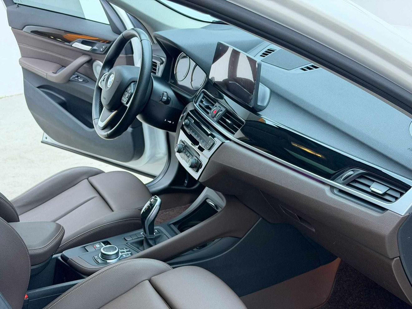 BMW X1 2021, фото 16