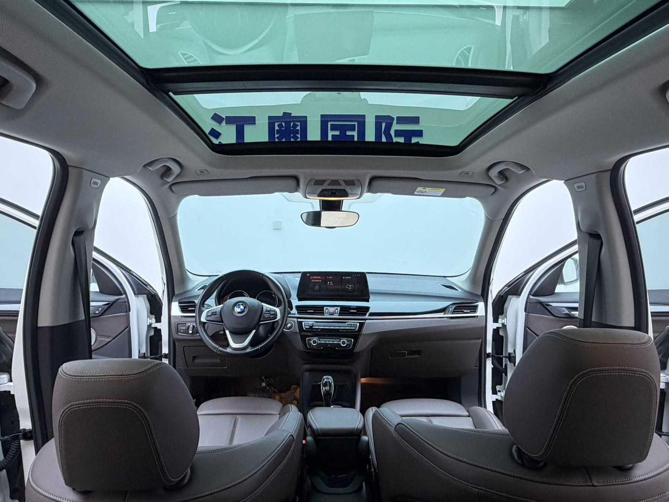 BMW X1 2021, фото 17