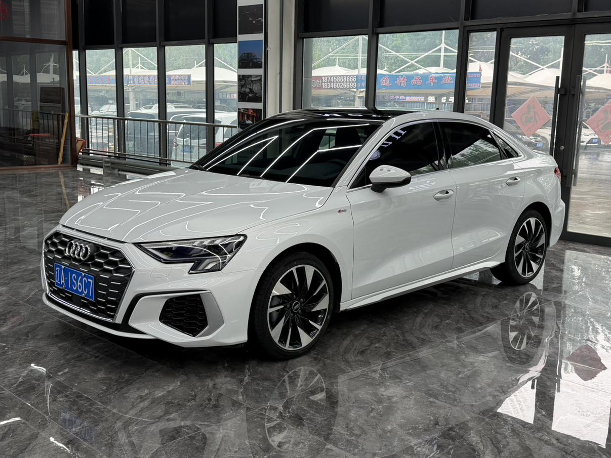 Audi A3 2023, 1.4 л турбо, 7-ступенчатая двойное сцепление, Передний привод, пробег 34 000 км — авто из Китая с пробегом