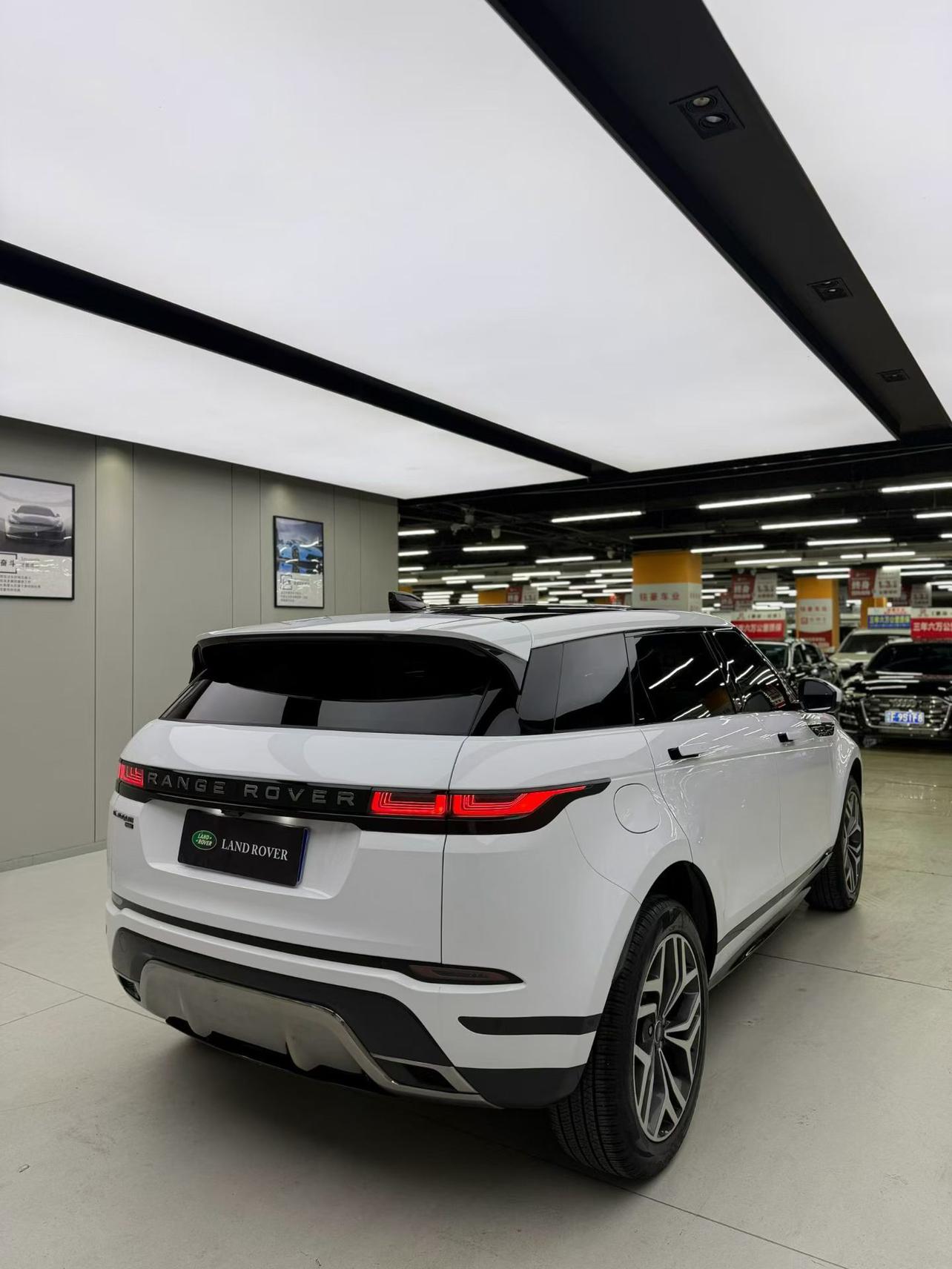 Land Rover Evoque 2021, фото 4