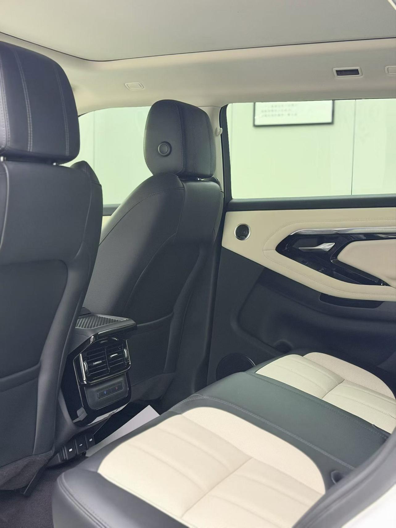 Land Rover Evoque 2021, фото 11