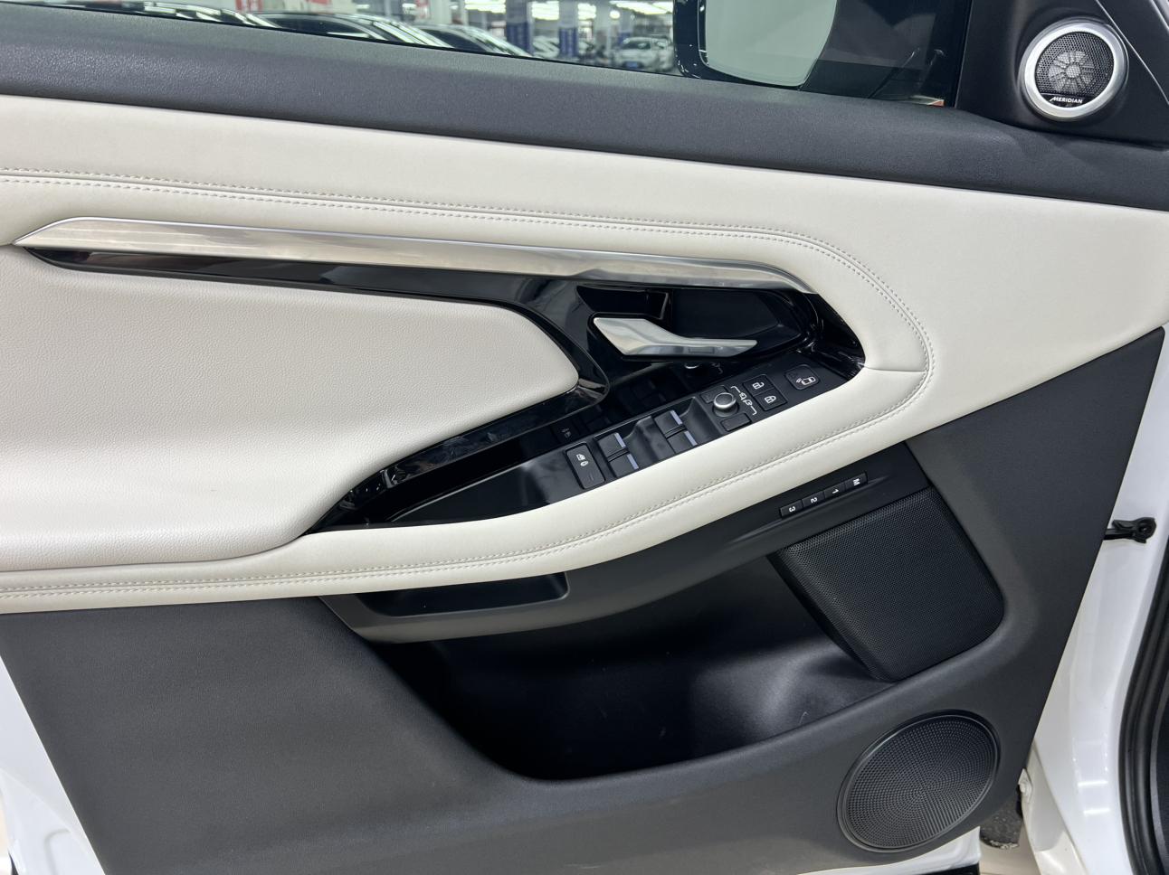Land Rover Evoque 2021, фото 12