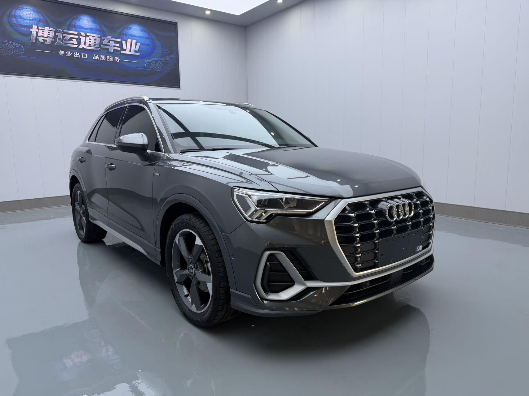 Audi Q3 2022, фото 3