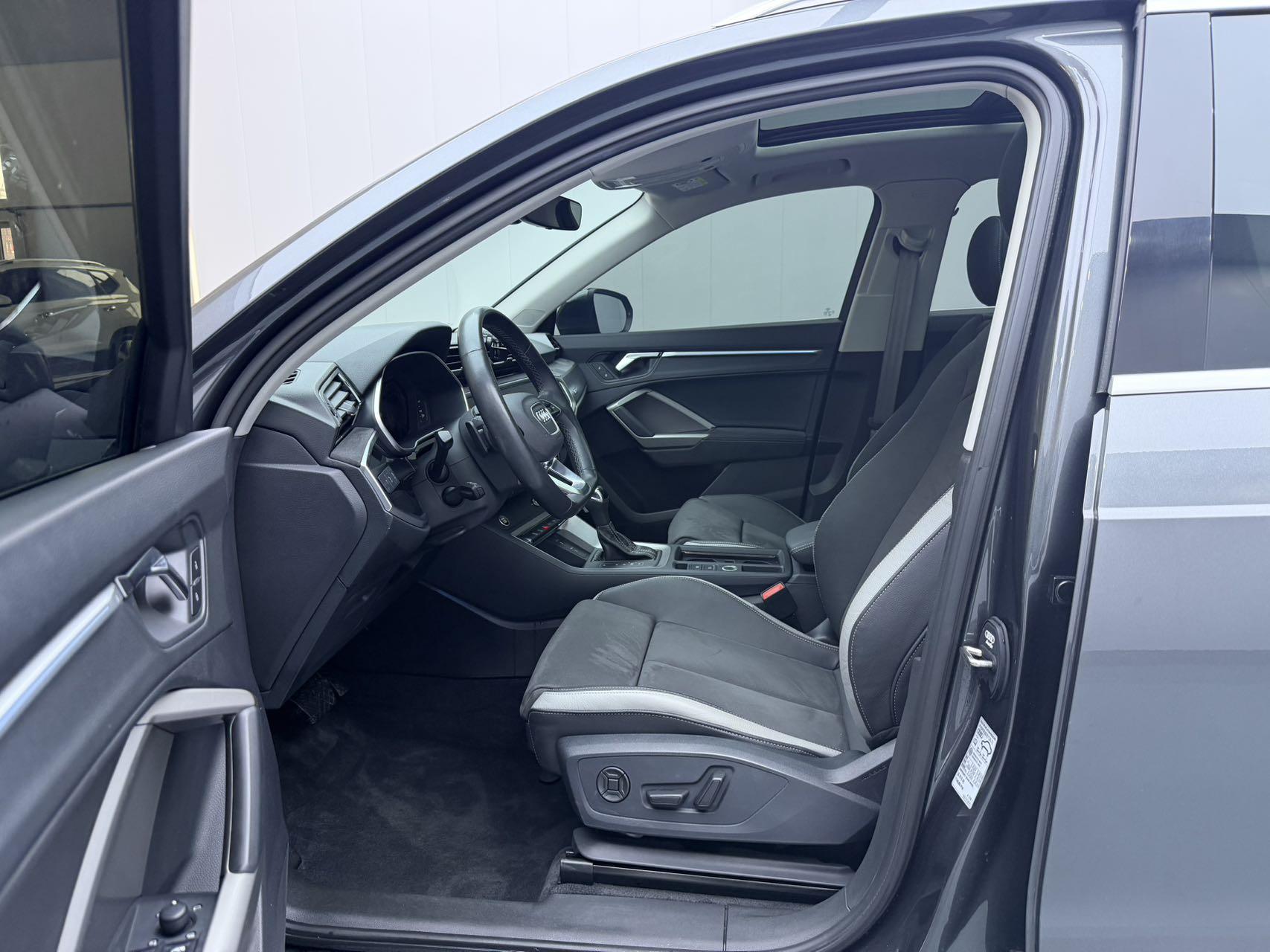 Audi Q3 2022, фото 7